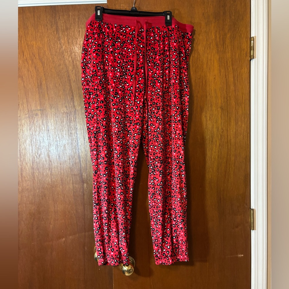 🐠 Secret Treasures Red Leopard Lounge Pants